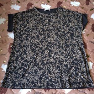 Black and Gold Floral Top